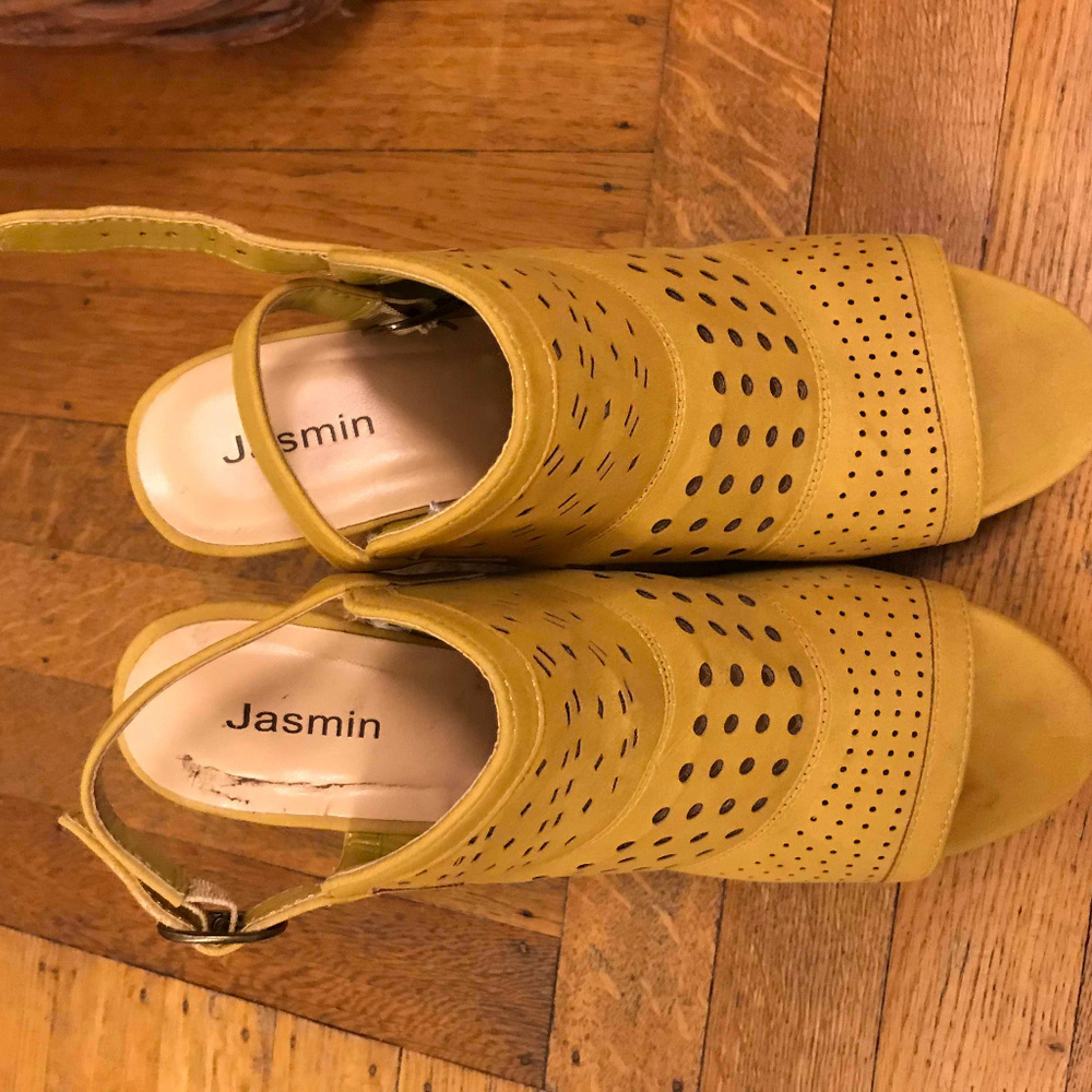 Shoes - Picture 3 of 3